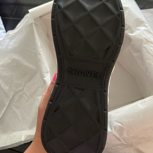 CHANEL Sneakers - Picture 5 of 5